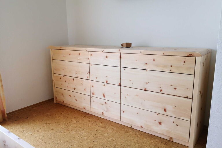 Zirbenkommode Kombination Würzburg und Lindau 12 Schub