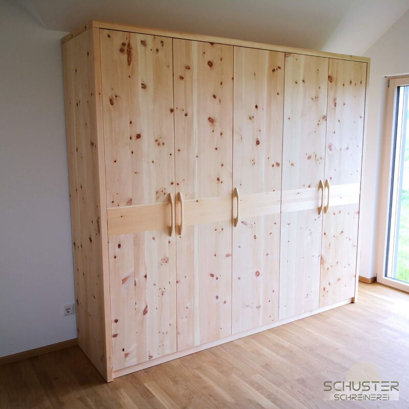 5 trg. Kleiderschrank aus Zirbenholz - Massivholz Schreinerei Schuster Sulzemoos bei München