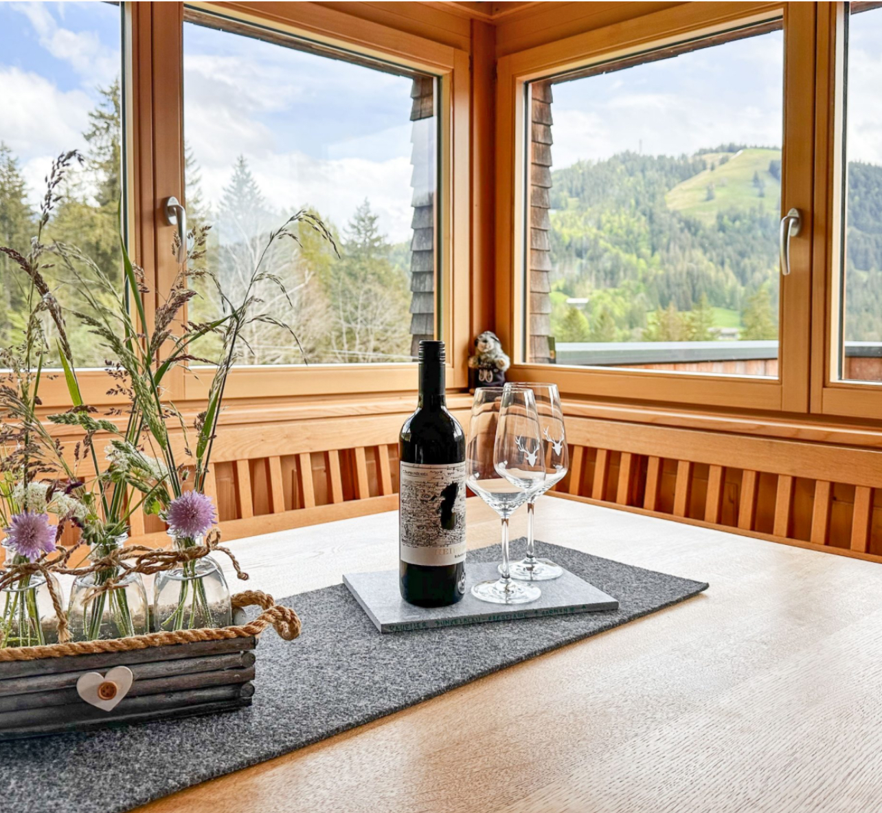 Chalet im Allgäu mit herrlicher Aussicht - wir durften das Zirbenbett und das Schlafsystem einbauen