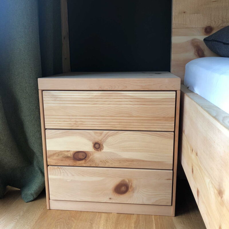 Zirbennachttisch Lindau 3 Schub