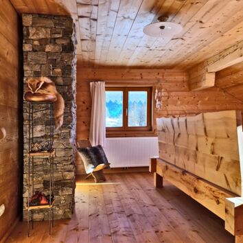 Zirbenbett Modell Garmisch für Chalet in Allgäu - made by Wohnwerkhaus Schreinerei Schuster Sulzemoos